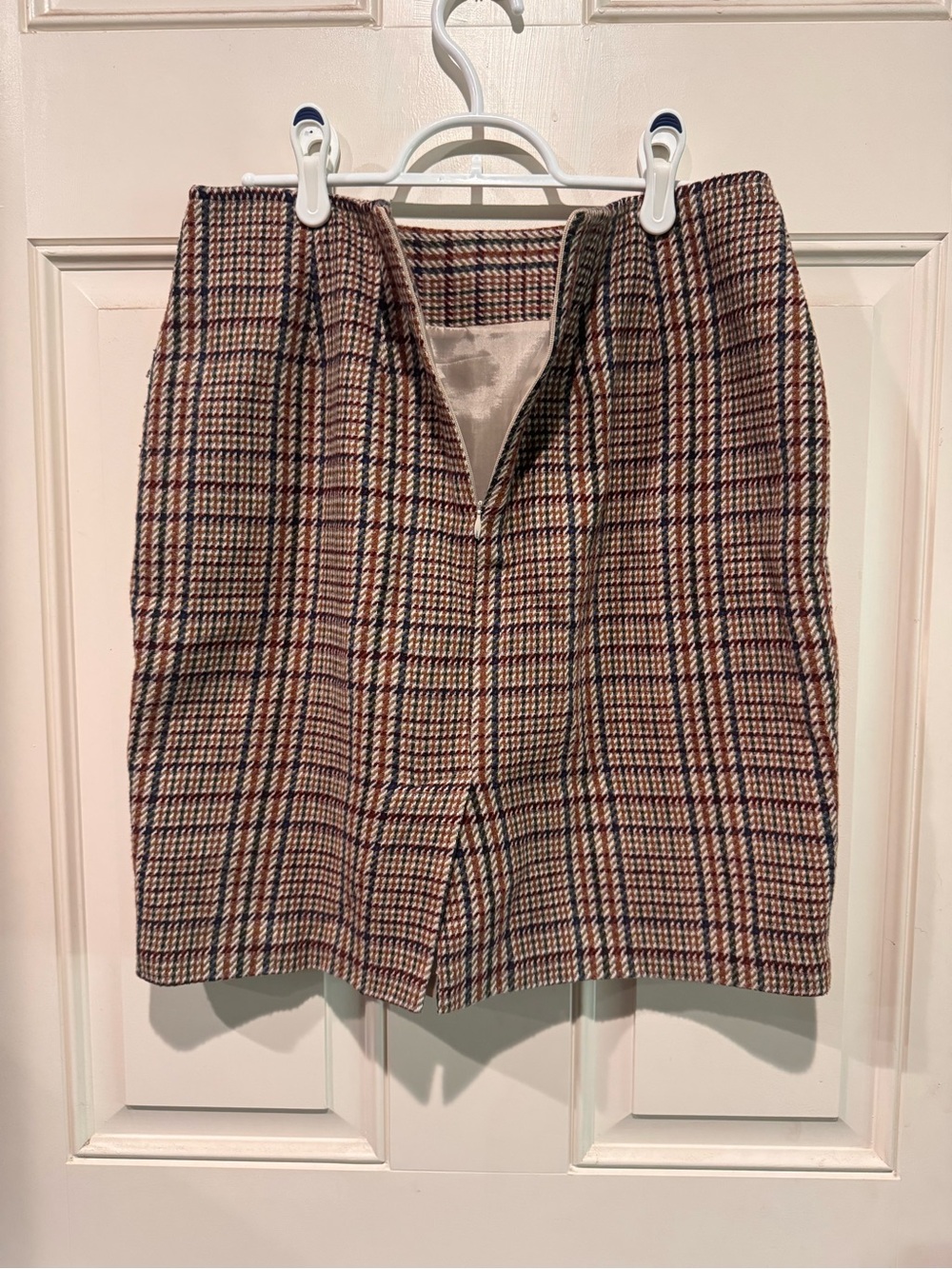 Classic Plaid Pencil Skirt in Brown Check wool fall style Hugo Buscati USA made - Picture 7 of 8